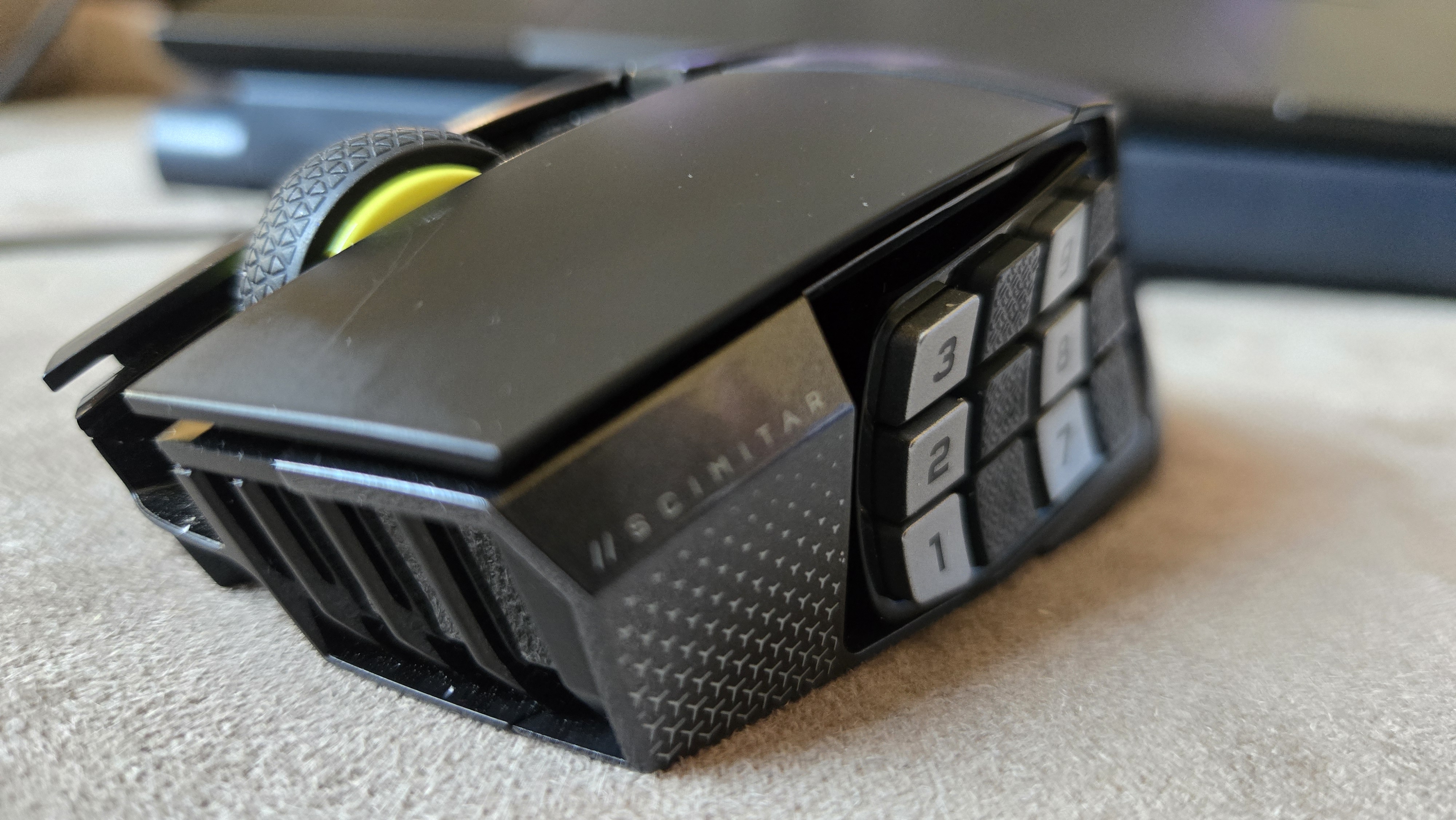 Corsair Scimitar Elite Wireless SE: Элита MMO-гейминга 2025 года