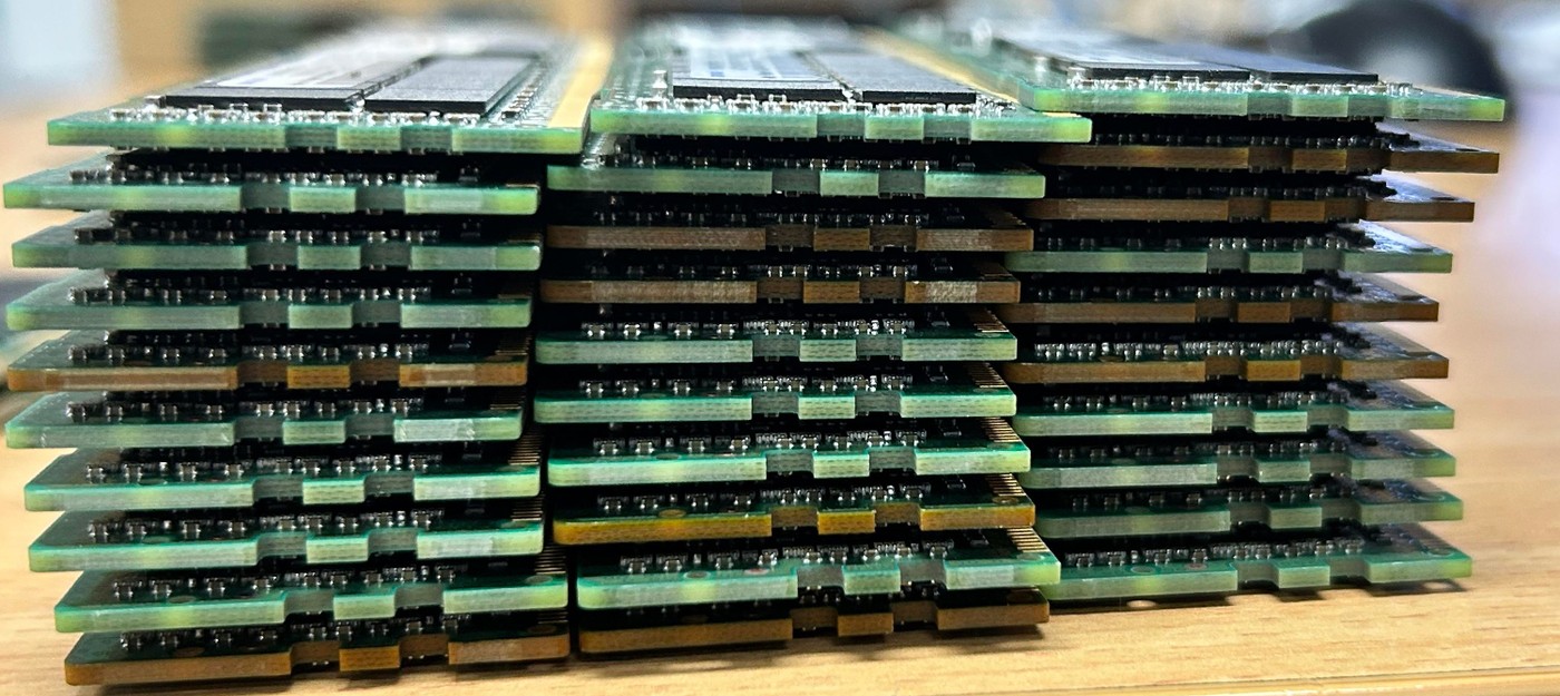 Когда DDR4 стоит как автомобиль